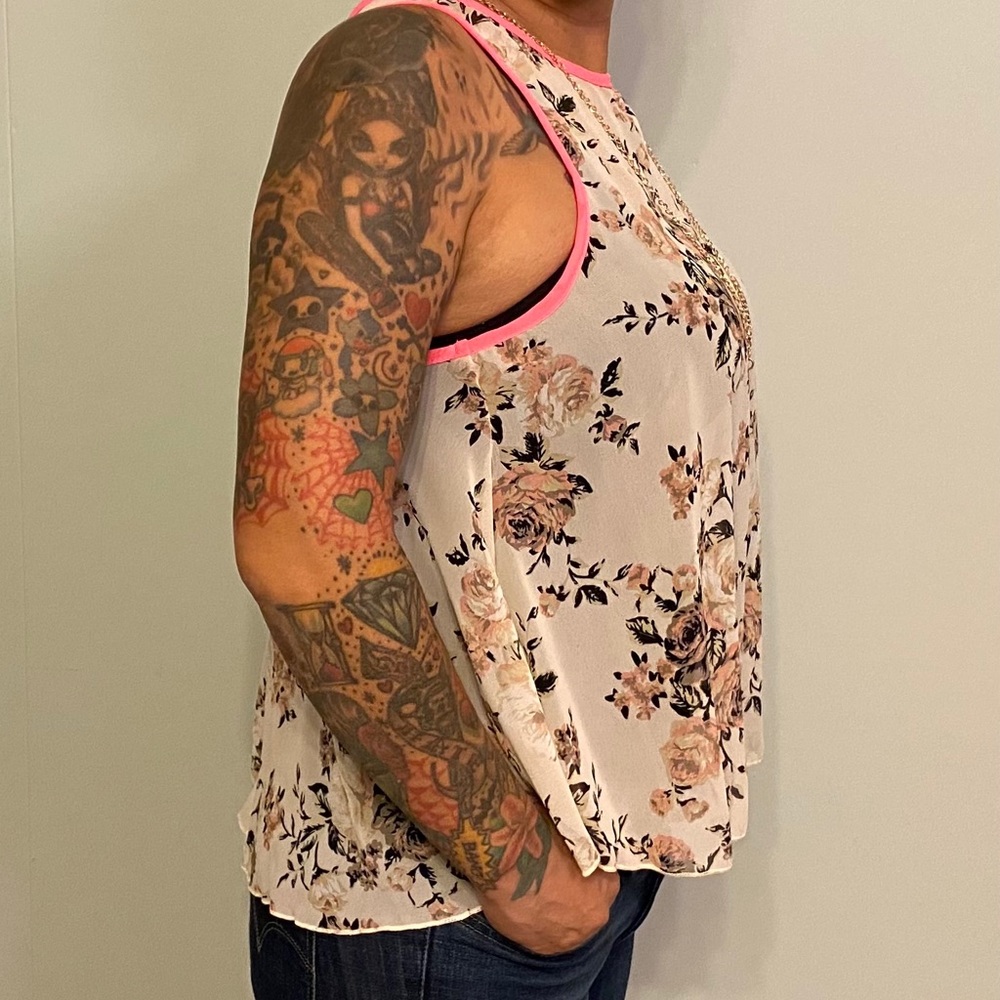 Blouse - Picture 2 of 3